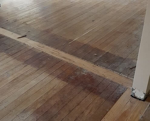 Client wanted a finish on their oak floor that was less maintenance than the oil finish they had. So we sanded it back and applied one coat of Bona Drifast Stain (natural) to bring out the rich colour of the Oak and then applied 3 coats of Bona Traffic HD Extramatt waterborne polyurethane.